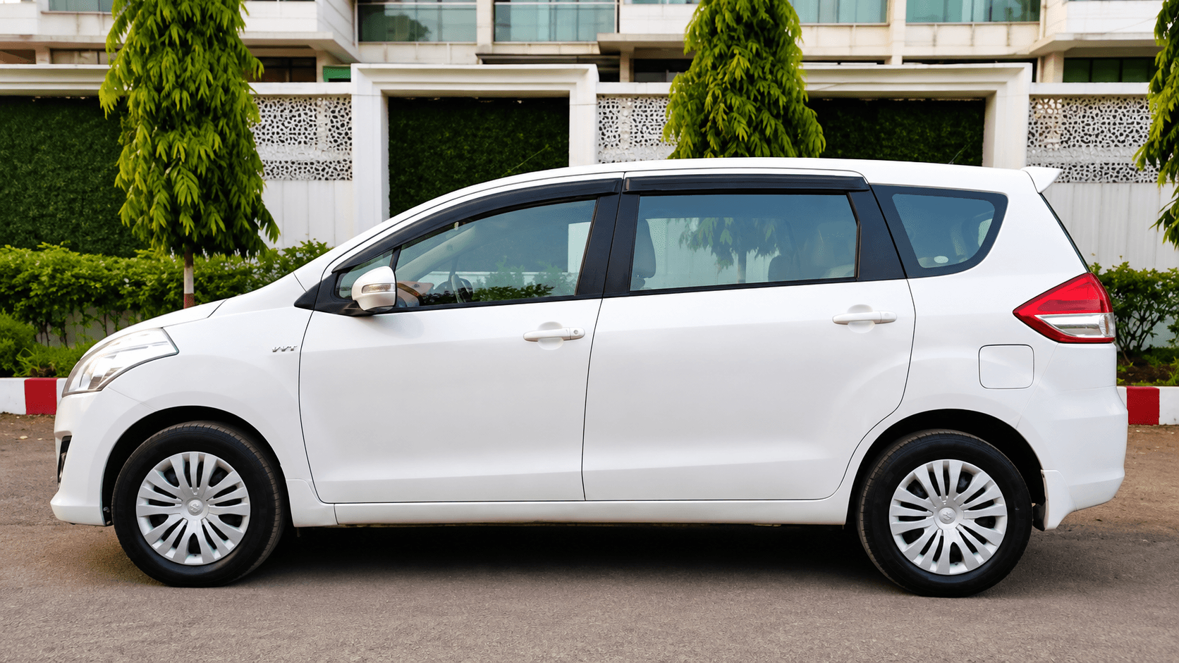 SUV - 6 Seater
