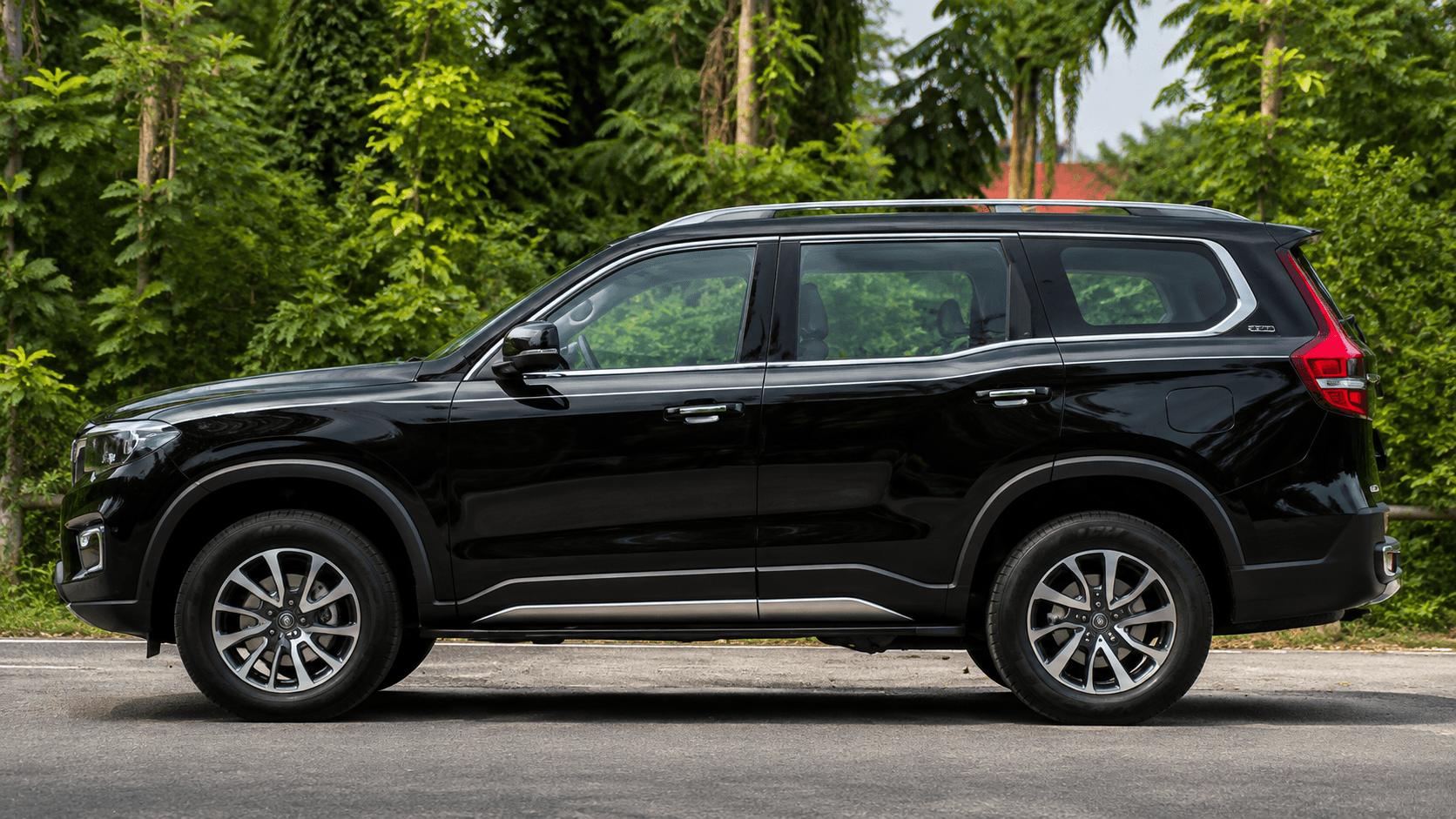 Scorpio - 7 Seater